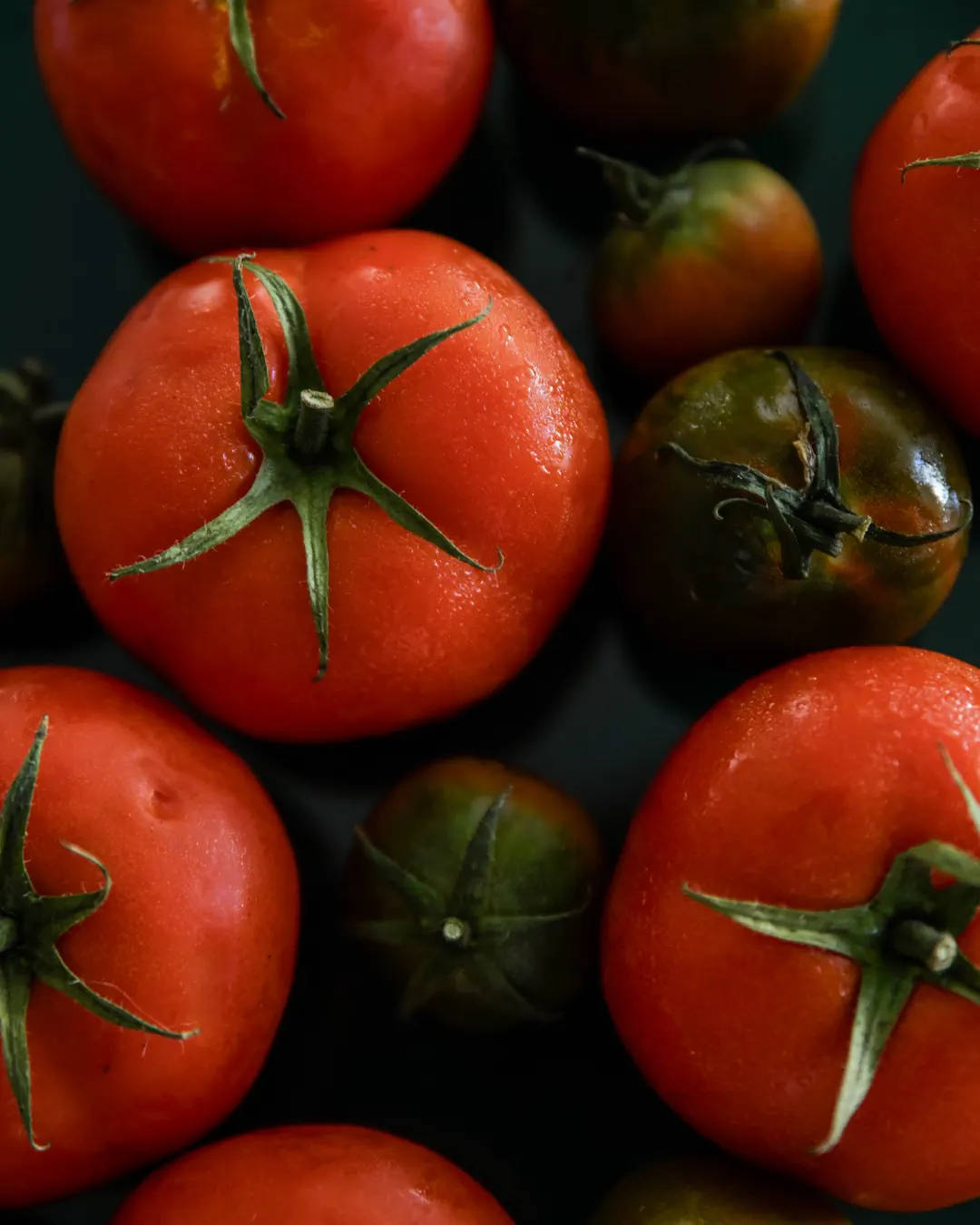 Vibrant red, authentic taste.